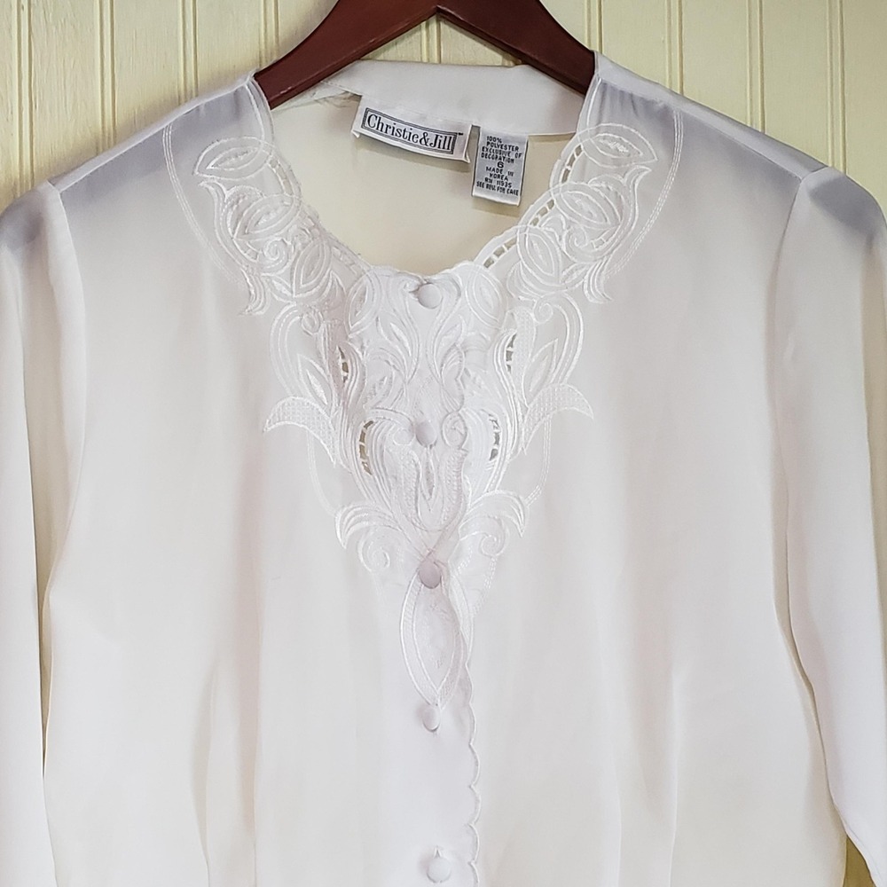 Christie & Jill Blouse Womens 6 White Embroidered Button Long Sleeve Sheer Top